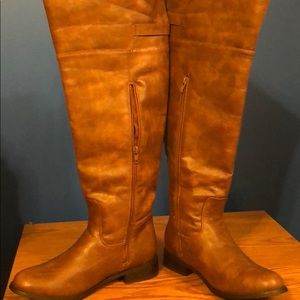 Tall Women’s Knee Boots